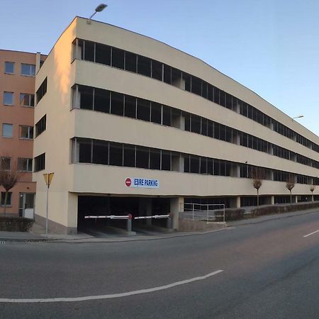 International Aparthotel - Free Parking Kluż-Napoka Zewnętrze zdjęcie